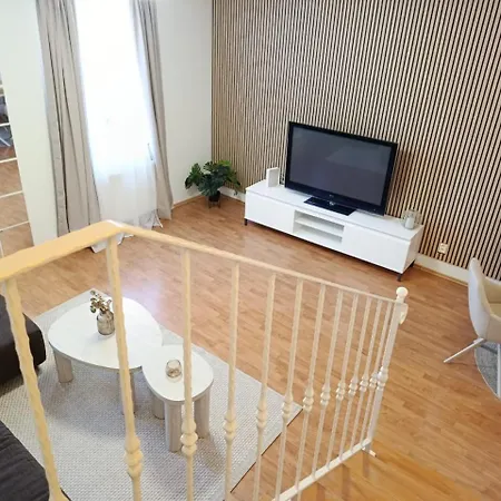 Novy 3 Izbovy Mezonet V Centre Mesta * Pressburg